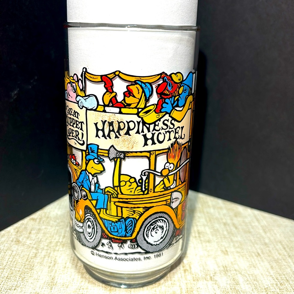 1981 McDonalds Promo Glass Great Muppet Caper "Happiness Hotel" Kermit